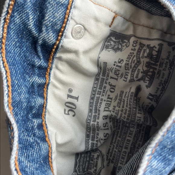 Levi's 501 Cut Off Raw Hem Distressed Denim Shorts - Picture 7 of 7